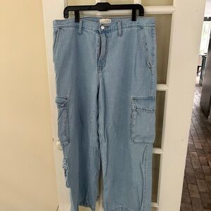 Wide Leg Cargo Pocket Jeans
